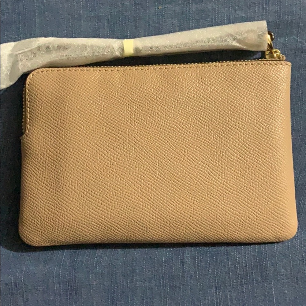 Tan Coach Wallet! - Picture 2 of 3